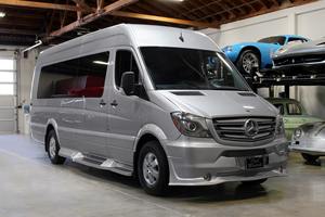 NUEVO MODELO USADO: Mercedes-Benz Sprinter 2500 Luxury Van Conversión 2014, 3. 0 Litros Turbodiésel V6 - Product Image 2