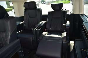 รถตู้นำเข้าจากยุโรป ปี 2024 รุ่น V6 เครื่องยนต์เบนซิน 3.5 ลิตร 5 ที่นั่ง พวงมาลัยซ้าย เบาะหนัง หลังคาซันรูฟ พร้อมส่งด่วน - Product Image 6