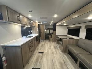 Nouvelles caravanes de voyage Keystone C-o-l-e-m-a-n L-i-g-h-t 26BX 2025, adaptées à la vente en gros et à la distribution au détail - Product Image 4