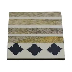 Artisanat indien Tapis et tampons en résine en bois Nouvelle production Prix le plus bas de haute qualité Décoration de maison et de table Dessous de verre - Product Image 2