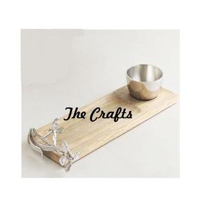 Plateau de service en bois au design attrayant avec poignées en métal argenté Restaurant et vaisselle à la maison - Product Image 5