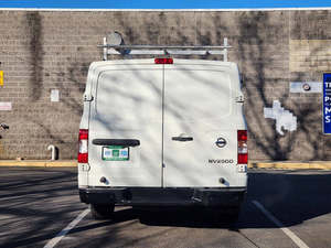 Nissan NV Cargo HD SV RWD VAN 2019 Usada en Excelentes Condiciones - Product Image 3