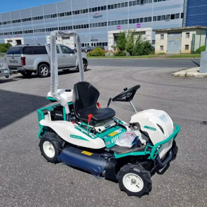 เครื่องตัดหญ้าแบบนั่งขับ OREC RM882 รุ่นใหม่ พร้อมเครื่องยนต์ดีเซลที่ได้รับการรับรองมาตรฐาน CE พร้อมถุงเก็บหญ้า สำหรับตัดหญ้าและดูแลสนามหญ้า - Product Image 1