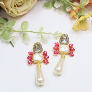 ต่างหูไข่มุกเคลือบทองคุณภาพดีสุดคลาสสิกดูมีสไตล์สำหรับผู้หญิงและเด็กผู้หญิงคอลเลกชันสำหรับงานแต่งงานและงานปาร์ตี้ - Product Image 1