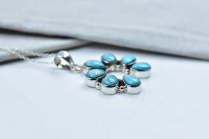 สร้อยคอทำมือขนาด 18 นิ้ว ปรับได้ พร้อมจี้โมฮาวีเทอร์ควอยซ์ประดับขอบด้วยโรเดียมและทองคำ บนตัวเรือนเงินแท้ เหมาะสำหรับทั้งชายและหญิง - Product Image 5