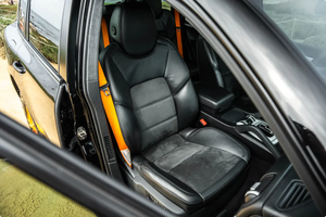 Asequible para Conducir |   CONDUCCIÓN IZQUIERDA |   Volante a la derecha |   Porsche Cayenne S Transsyberia 2010 - Product Image 5