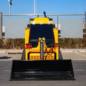 DPS-T750 شحن مجاني، جرافة انزلاقية صغيرة قوية تعمل بالديزل مع آلة تقطيع الغابات وآلة إزالة الثلوج، جرافة انزلاقية للركوب مع شهادة CE - Product Image 3