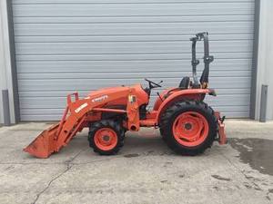 Moteur Kubota D1803-CR-E4 d'occasion pour tracteurs Kubota L3901 37,5 CV 4x4 à vendre - Product Image 3