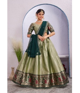 ชุดแต่งกายแบบดั้งเดิมของชาวอินเดียชุดพื้นเมืองที่สง่างามผ้าทอขอบใหญ่ทำจากผ้าไหม jequard แบบพิเศษ - Product Image 3