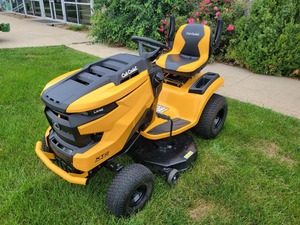 Cortadora de Césped a Gas Usada Cub Cadet LX42 de 48 Pulgadas, Autopropulsada, Cuchilla Rotatoria, Descarga Trasera, Grado Profesional - Product Image 2