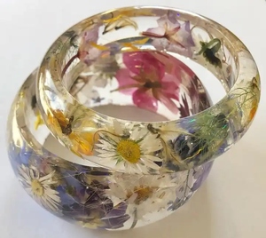 Pulsera de resina de moda con flores para mujer, brazaletes de moda coloridos hechos a mano ligeros y duraderos - Product Image 3