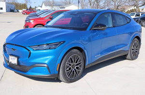 มัสแตง มัค-อี พรีเมียม 4 ประตู แฮทช์แบ็ก ขับเคลื่อนสี่ล้อ (ไฟฟ้า DD) ปี 2026 - Product Image 4