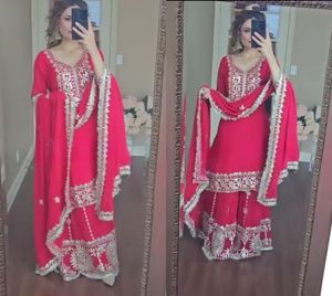 Set di design Plazzo e Dupatta con ricamo pesante lavoro elegante abito etnico per feste matrimoni e abbigliamento festivo - Product Image 1