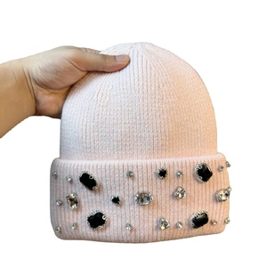 Último estilo Rhinestone Beanie Caps Proveedor al por mayor Tamaño personalizado Color sólido Knit Beanie Ropa de invierno Gorras de punto - Product Image 1