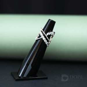 Anillo de diamantes de oro de 18 quilates para mujer de lujo, joyería llamativa para cada ocasión - Product Image 1