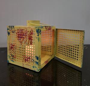 โคมไฟโลหะทำมือทนทานเปิดบานพับประตูเหล็กตกแต่งสวนสำหรับกลางแจ้งและบ้านสำหรับคริสต์มาสและเทียน - Product Image 2