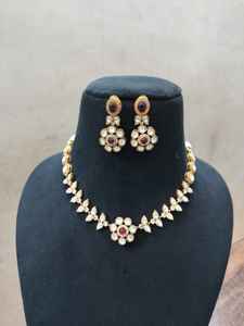 Ensemble de bijoux de mariée traditionnel Collier Kundan artisanal avec boucles d'oreilles assorties disponibles au meilleur prix d'Inde - Product Image 3
