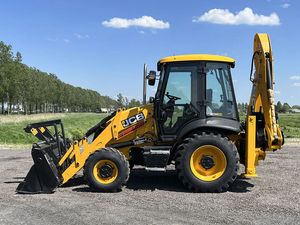 รถแบคโฮมือสอง JCB Kubota รุ่น 3CX ใช้ได้กับรถแทรกเตอร์ขนาดเล็ก 4x4 พร้อมบุ้งกี๋ขนาด 1.1 เมตร 8 ตัน เครื่องยนต์ 53 กิโลวัตต์  พร้อมเกียร์และปั๊ม  ขายดี - Product Image 3