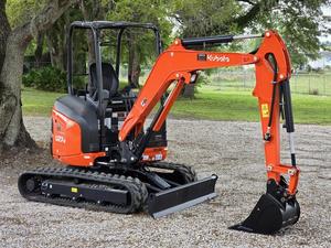 จัดส่งฟรี รถขุดขนาดเล็ก KUBOTA KX040-4 40 แรงม้า ห้องโดยสารแบบปิด ได้รับการรับรองมาตรฐาน EPA และ CE พร้อมมอเตอร์ไฮดรอลิกเสริม ปั๊มเกียร์บ็อกซ์ และ PLC - Product Image 4