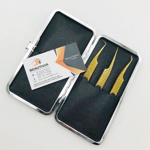 Pinzas de extensión de pestañas de acero inoxidable chapadas en oro con logotipo personalizado, funda magnética con punta de diamante, herramienta profesional - Product Image 1