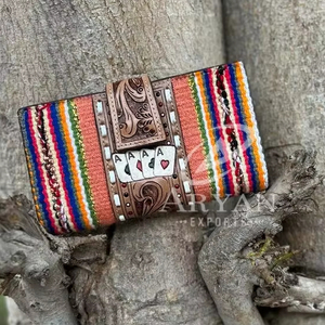 Manta de sillín azteca, embrague de cuero, cartera plegable con estilo occidental para mujer, embrague tallado a mano - Product Image 1