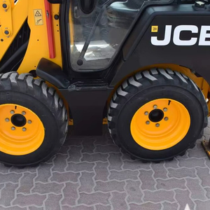 JCB 1CX Mini Tractopelle | Chargeuse-Pelleteuse Compacte et Excavatrice à Direction à Glissement | Machine de Construction Polyvalente - Product Image 5