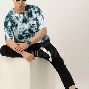 Créez votre propre logo sur un t-shirt pour jeunes en coton 100% léger, anti-plis, de haute qualité, style streetwear. - Product Image 4