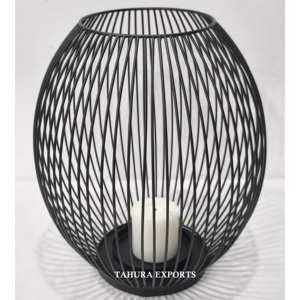 Nouveau Porte-Bougie Classique Haut avec Design de Cage Métallique Ornée Convient aux Espaces Traditionnels et aux Arrangements Décoratifs Élégants - Product Image 4