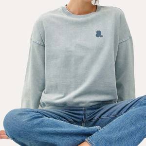 Sudadera de invierno de peso pesado Terry 300g con logotipo frontal bordado de lavado ácido de alta calidad para mujer - Product Image 5