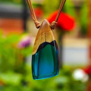 Factory Supply Clear Colorful Wood Miniature Landscape Unique Pendant Necklace Heart Shape for Weddings Parties Gifts Resin - Product Image 3