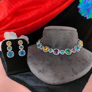 Conjunto de collar de diamantes americanos Apariencia de diamantes reales sin el alto costo Hecho con piedras de circonia cúbica de alta calidad - Product Image 1