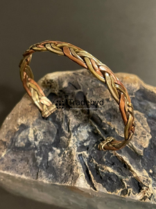 Boutons de manchette exclusifs en cuivre pour les cadeaux d'affaires Look de luxe fait à la main par Tradebyd - Product Image 2