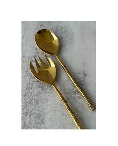 Serveur à salade en métal artisanal abordable avec poignée élégante prise en main confortable pour mélanger les feuilles de salade de fruits et légumes frais - Product Image 1