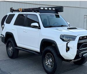 Toyota 4Runner TRD Off-Road Premium 4x4 4WD 2018 d'occasion en excellent état - Prêt à être expédié - Product Image 6
