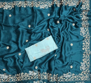 Saree en soie de Dola pure de créateur dernier cri avec bordure en or imprimé Bandhini vêtements Grootinn traditionnels ethniques indiens - Product Image 4