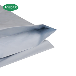 Grande quantité Logo personnalisé biodégradable affranchissement courrier Polymailer sacs adhésif fort livraison vêtements sac d'expédition - Product Image 5