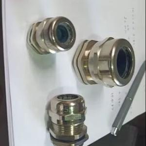 Juego de protección de conductos eléctricos, sellos y adaptadores de contratuercas para sistemas de prensaestopas industriales y paneles OEM - Product Image 4