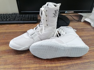 Nouvelles Chaussures de Boxe et de Lutte pour Hommes en Cuir, à Lacets, Respirantes, Flexibles, Antidérapantes, Adhérence Toutes Conditions Météo - Product Image 2