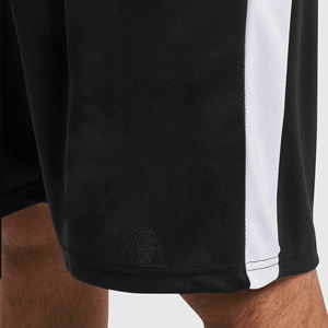 Short pour homme en polyester à sublimation personnalisée OEM avec poches et fermetures éclair Short de sport grande taille en maille à séchage rapide au-dessus du genou - Product Image 5