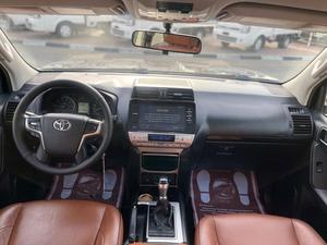 Toyota Prado VXR 2019 Nuevo/Usado, Especificaciones GCC, Faros LED en Venta - Product Image 5