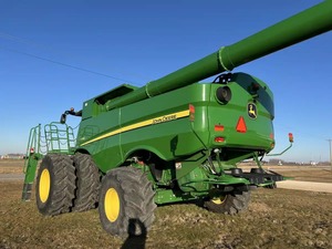 Acheter Pas Cher Agricole Johnn Deeree S780 Moissonneuse-batteuse à Vendre Disponible - Product Image 3