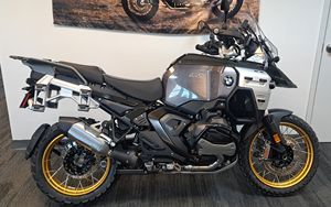 มีสินค้าใหม่ในสต็อก 2025 R 1300 GS ADVENTURE พร้อมจัดส่ง - Product Image 2