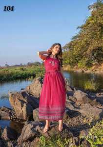 ชุด Chinon Kurti จากนักออกแบบงานปาร์ตี้ปี2023,พิมพ์ดิจิตอลงาน Khatli พร้อมเข็มขัดสำหรับเทศกาลผู้ส่งออกอินเดีย - Product Image 3