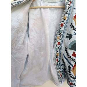 Handmade Unisex TNT Style Suzani Embroidered Cotton Filled <b>Jacket</b> Quilted with Stand Collar for Spring - Product Image 5