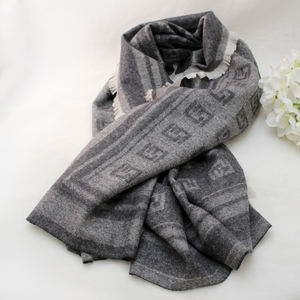 Châle en cachemire mongol 100% personnalisable, luxe toutes saisons, couleur grise 150x100 cm avec votre propre logo et design - Product Image 3