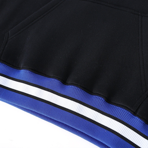 Sudadera Unisex Zeta Crest Chenille Negra con Cuello Redondo |   Sudadera de Forro Polar para Invierno, Lavado Ácido, Ecológica, Estilo Urbano Tricolor - Product Image 4