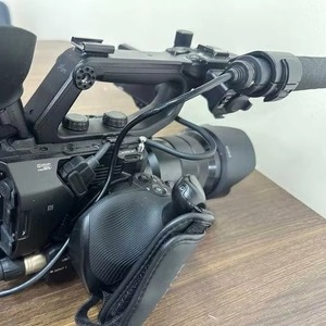 SALE PXW-FS5 XDCAM 4K-Super 35 Cameras System Manual Focus and Lens Type - Product Image 3