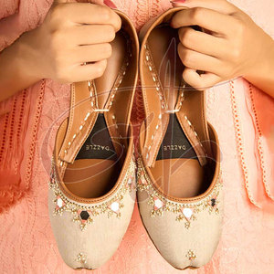 Unique <b>Design</b> Low MOQ Women Khussa Solid Color Custom Made Anti-Slippery High Quality Lightweight - Product Image 4