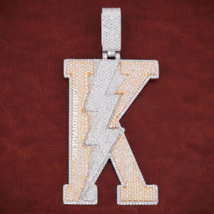 จี้เพชรทรงกลม VVS คุณภาพสูงสุด งานฝีมือสั่งทำพิเศษ ประดับตัวอักษรฮิปฮอป สำหรับผู้ชาย ตัวเรือนเงินแท้ 925 - Product Image 1