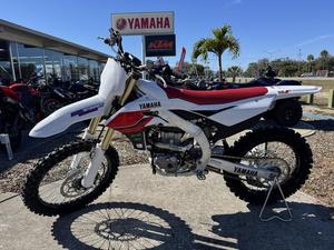Motocyclette YZ450F 2026 Édition 70e Anniversaire - Product Image 2